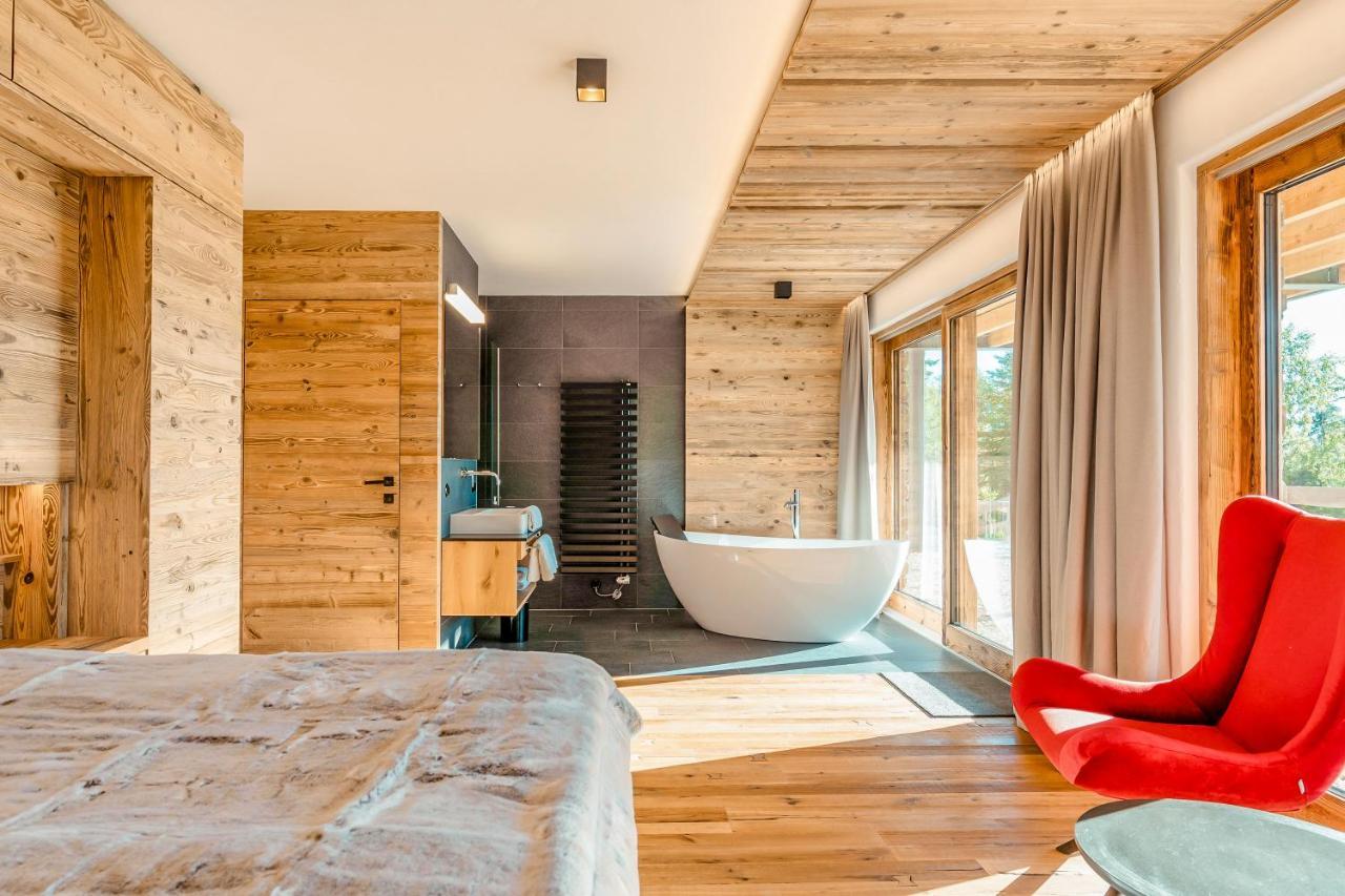 Brandlalm Chalets Gundisch Номер фото